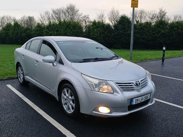 Toyota Avensis Saloon, Diesel, 2009, Silver