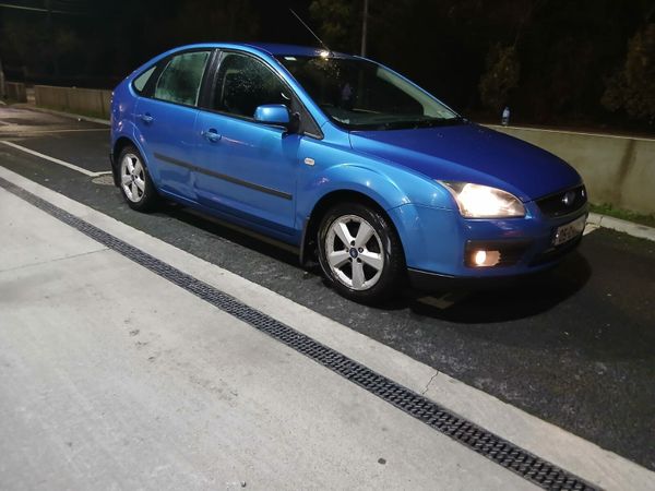 Ford Focus Hatchback, Petrol, 2005, Blue