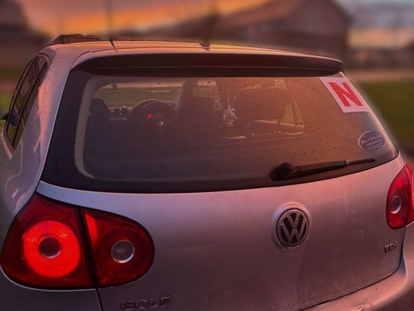 Volkswagen Golf Hatchback, Diesel, 2006, Silver