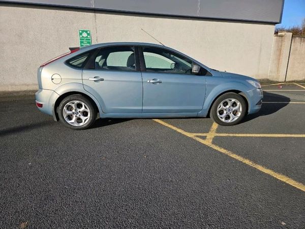 Ford Focus Hatchback, Diesel, 2010, Grey