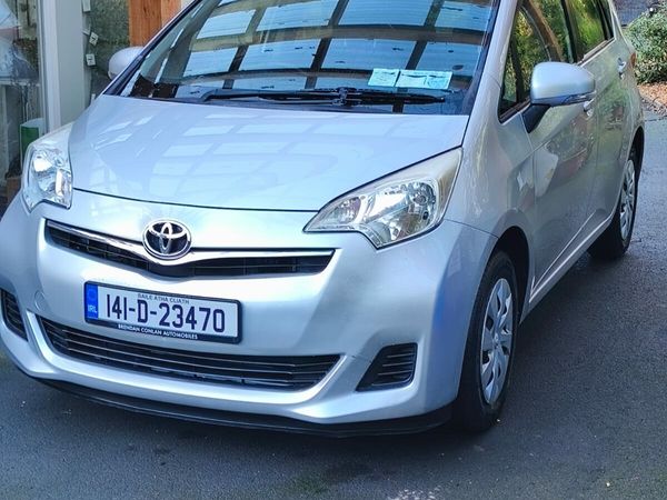 Toyota Verso-S MPV, Petrol, 2014, Silver