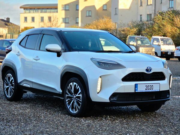 Toyota Yaris Cross Hatchback, Petrol Hybrid, 2020, White