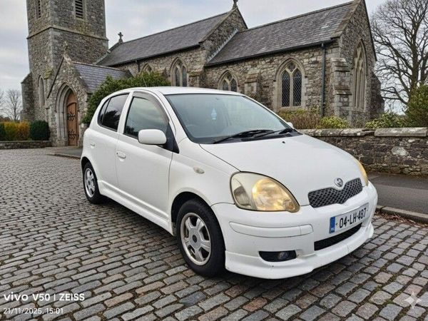 Toyota Yaris Hatchback, Petrol, 2004, White