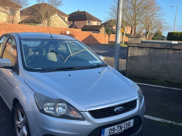 Ford Focus Hatchback, Diesel, 2009, Silver