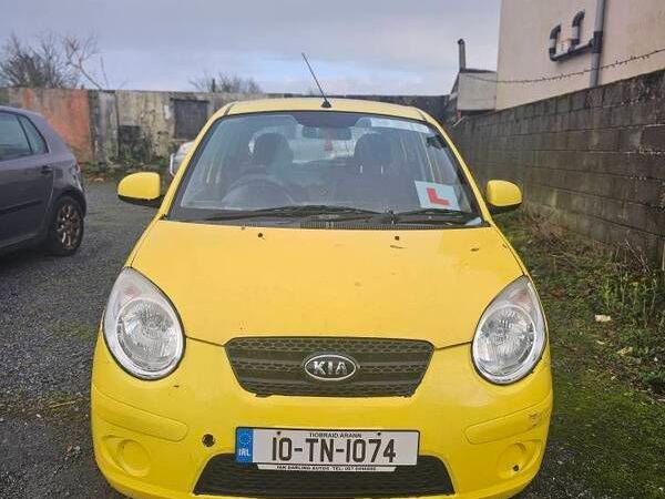 Kia Picanto Hatchback, Petrol, 2010, Yellow