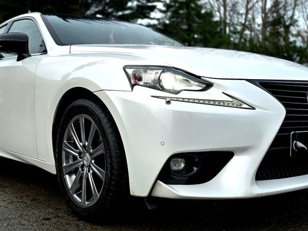 Lexus IS Saloon, Petrol Hybrid, 2015, White