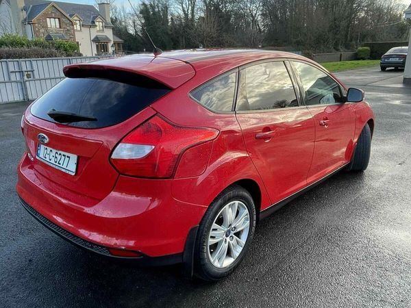 Ford Focus Hatchback, Diesel, 2012, Red
