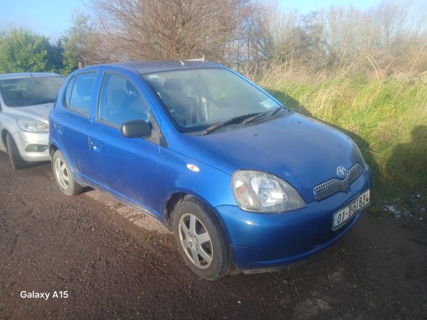 Toyota Yaris Hatchback, Petrol, 2001, Blue