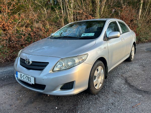 Toyota Corolla Saloon, Petrol, 2010, Silver