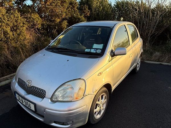Toyota Yaris Hatchback, Petrol, 2004, Silver