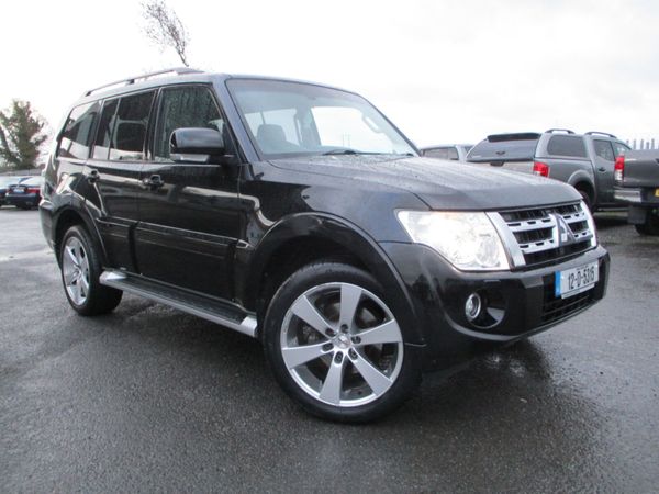 Mitsubishi Pajero Estate, Diesel, 2012, Black