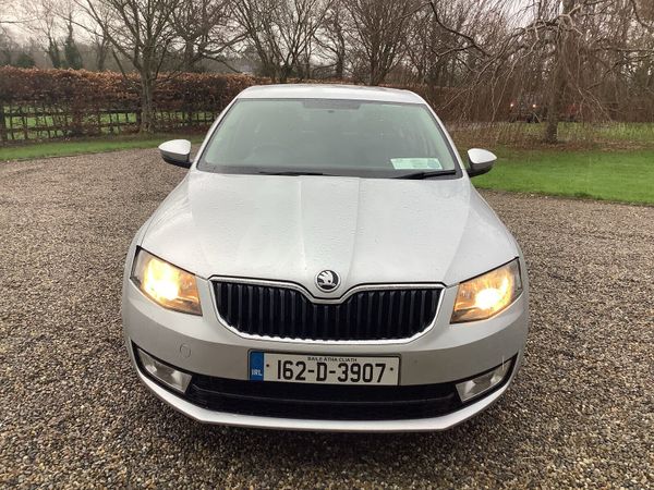 Skoda Octavia Saloon, Diesel, 2016, Silver