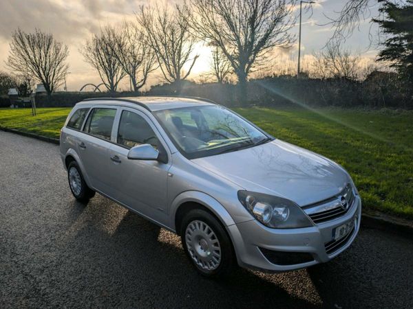Opel Astra Estate, Diesel, 2010, Silver