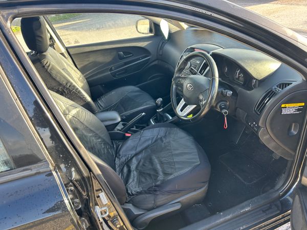 Kia Ceed Hatchback, Diesel, 2009, Black