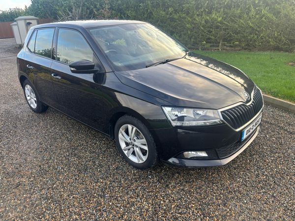 Skoda Fabia Hatchback, Petrol, 2021, Black