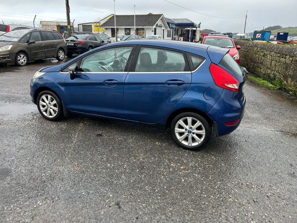 Ford Fiesta Hatchback, Petrol, 2010, Blue