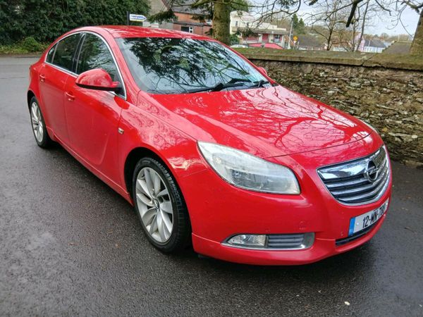 Opel Insignia MPV, Diesel, 2012, Red