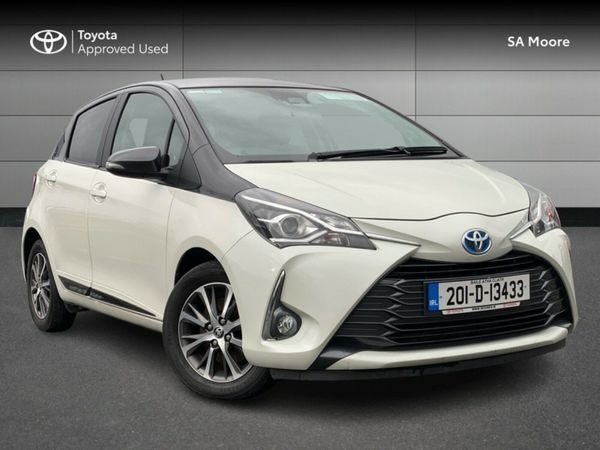 Toyota Yaris Hatchback, Petrol Hybrid, 2020, White