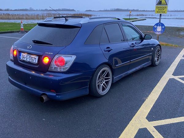 Lexus IS Saloon, Petrol, 2004, Blue