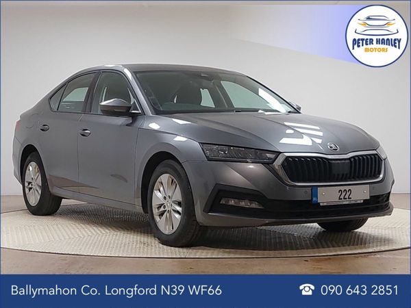 Skoda Octavia Hatchback, Diesel, 2022, Grey