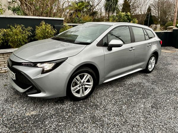 Toyota Corolla Estate/Jeep, Petrol Hybrid, 2022, Grey