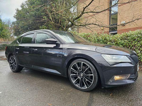 Skoda Superb Hatchback, Diesel, 2018, Black