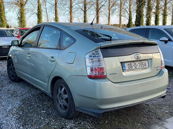 Toyota Prius Hatchback, Petrol Hybrid, 2006, Green