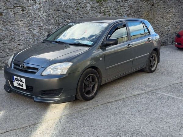 Toyota Corolla Hatchback, Petrol, 2006, Grey