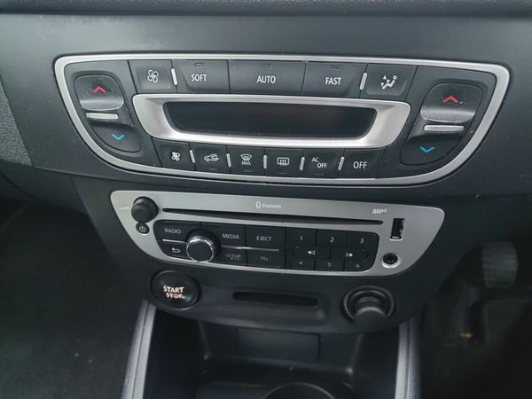 Renault Fluence Saloon, Diesel, 2014, Brown