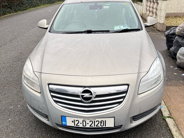 Opel Insignia MPV, Diesel, 2012, Yellow
