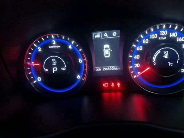 Hyundai i40 Estate/Jeep, Diesel, 2016, Silver