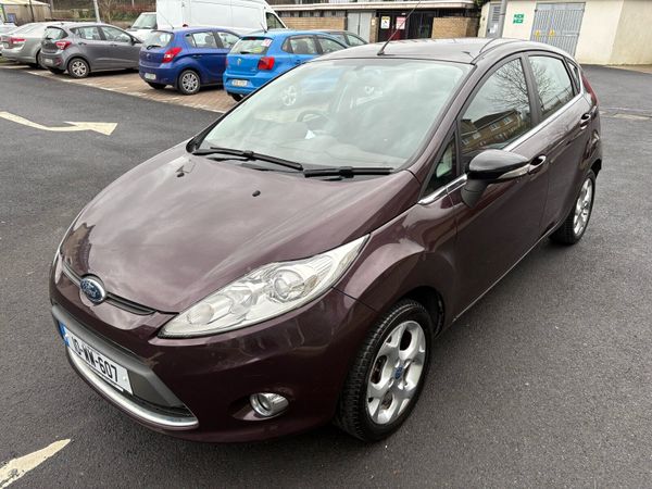 Ford Fiesta Hatchback, Diesel, 2010, Red