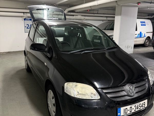 Volkswagen Fox Hatchback, Petrol, 2010, Black