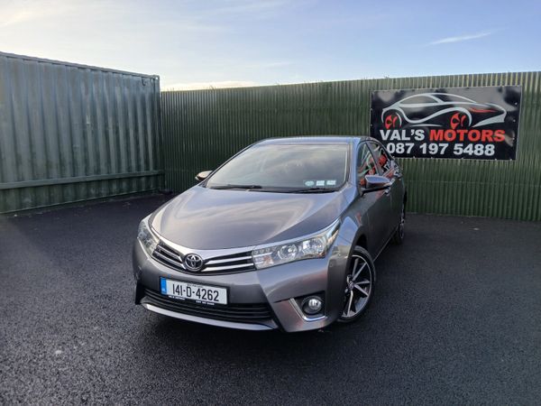 Toyota Corolla Saloon, Petrol, 2014, Grey