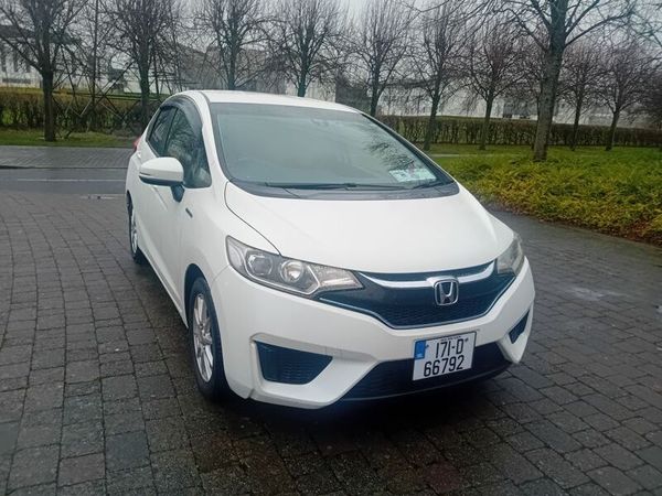 Honda Fit Hatchback, Petrol Hybrid, 2017, White