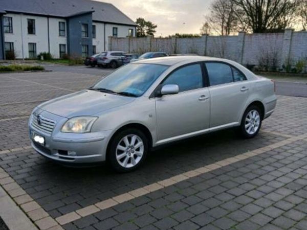 Toyota Avensis Saloon, Petrol, 2005, Silver