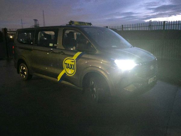 Ford Transit Custom MPV, Petrol Plug-in Hybrid, 2025, Grey