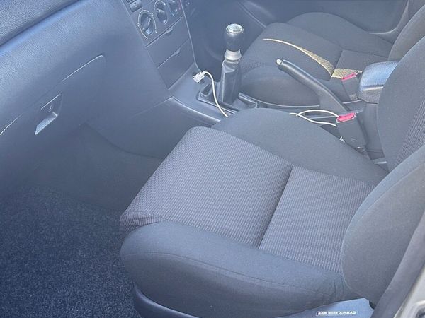 Toyota Corolla Hatchback, Diesel, 2006, Silver