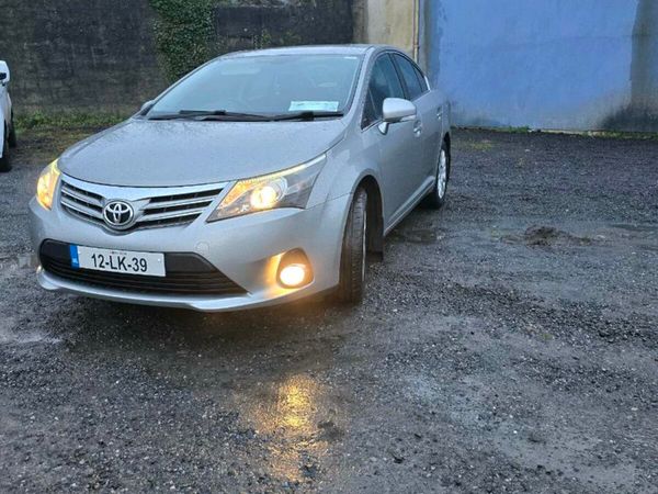 Toyota Avensis Saloon, Diesel, 2012, Grey