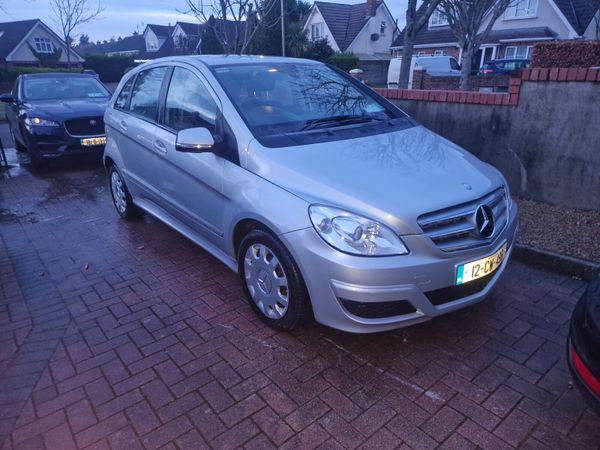 Mercedes-Benz B-Class MPV, Diesel, 2012, Silver