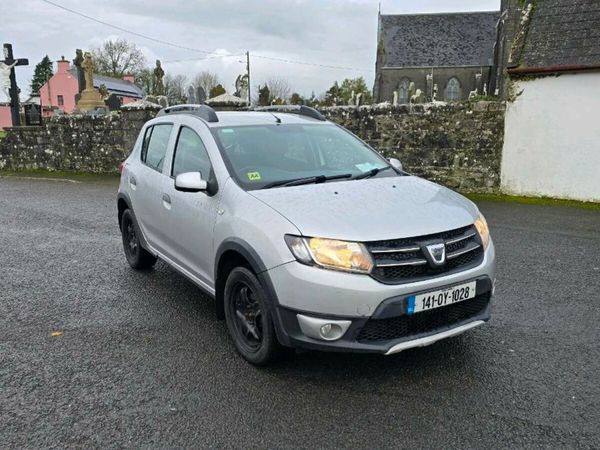 Dacia Sandero Stepway Hatchback, Diesel, 2014, Silver