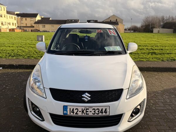 Suzuki Swift Hatchback, Petrol, 2014, White