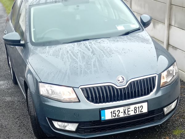 Skoda Octavia Saloon, Diesel, 2015, Grey
