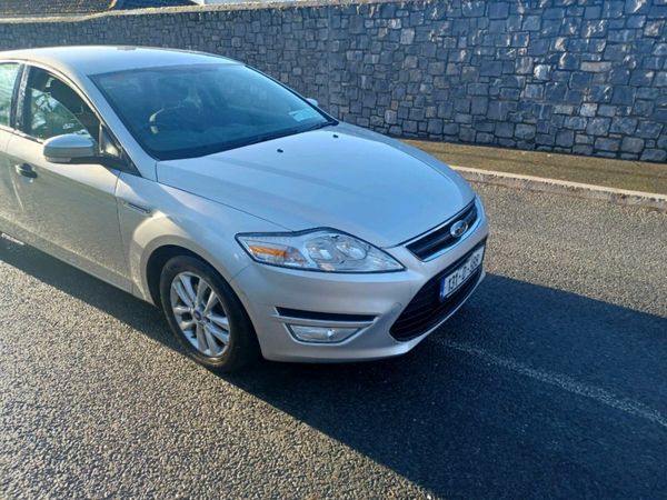 Ford Mondeo Hatchback, Diesel, 2013, Silver