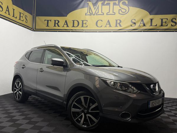 Nissan Qashqai Hatchback, Diesel, 2015, Grey