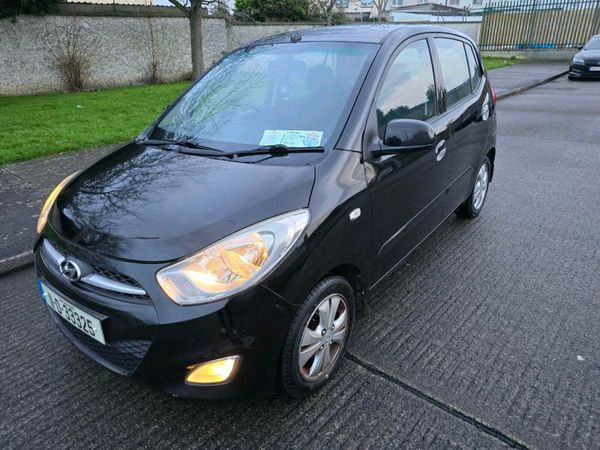 Hyundai i20 Hatchback, Petrol, 2012, Blue