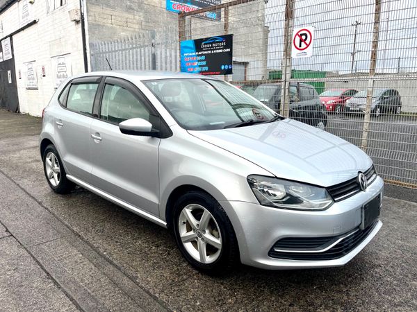 Volkswagen Polo Hatchback, Petrol, 2016, Silver