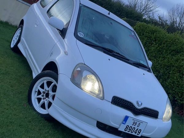 Toyota Other Hatchback, Petrol, 1999, White