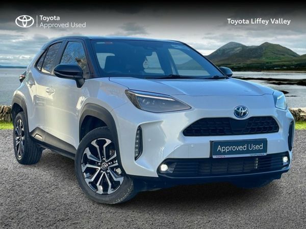 Toyota Yaris Hatchback, Petrol Hybrid, 2023, White