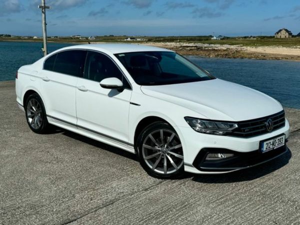 Volkswagen Passat Saloon, Diesel, 2021, White